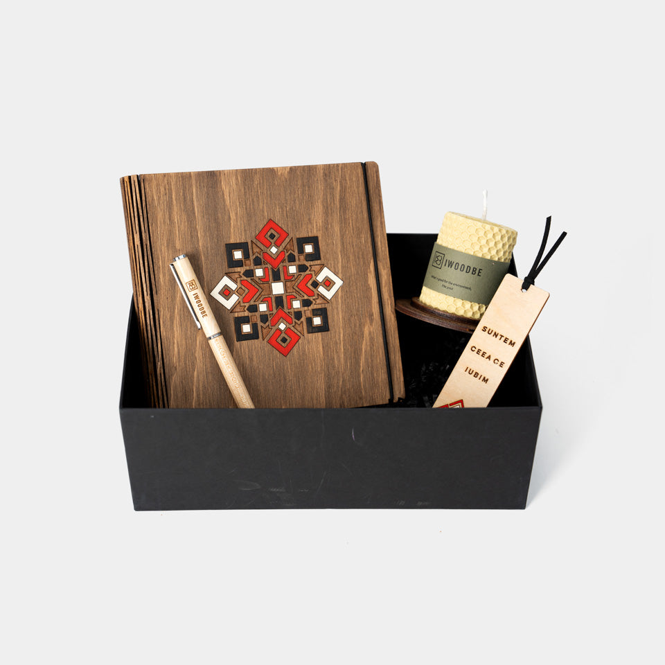 PACHET CADOU MULTICOLOR, AGENDA, PIX, LUMANARE, SEMN CARTE