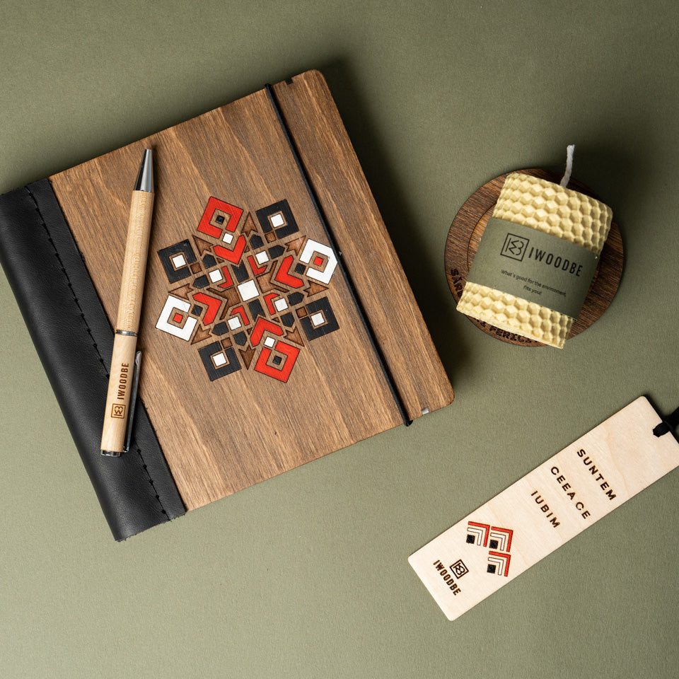 PACHET CADOU MULTICOLOR, AGENDA, PIX, LUMANARE, SEMN CARTE