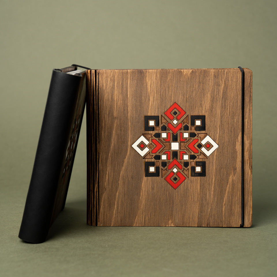 PACHET CADOU MULTICOLOR, AGENDA, PIX, LUMANARE, SEMN CARTE