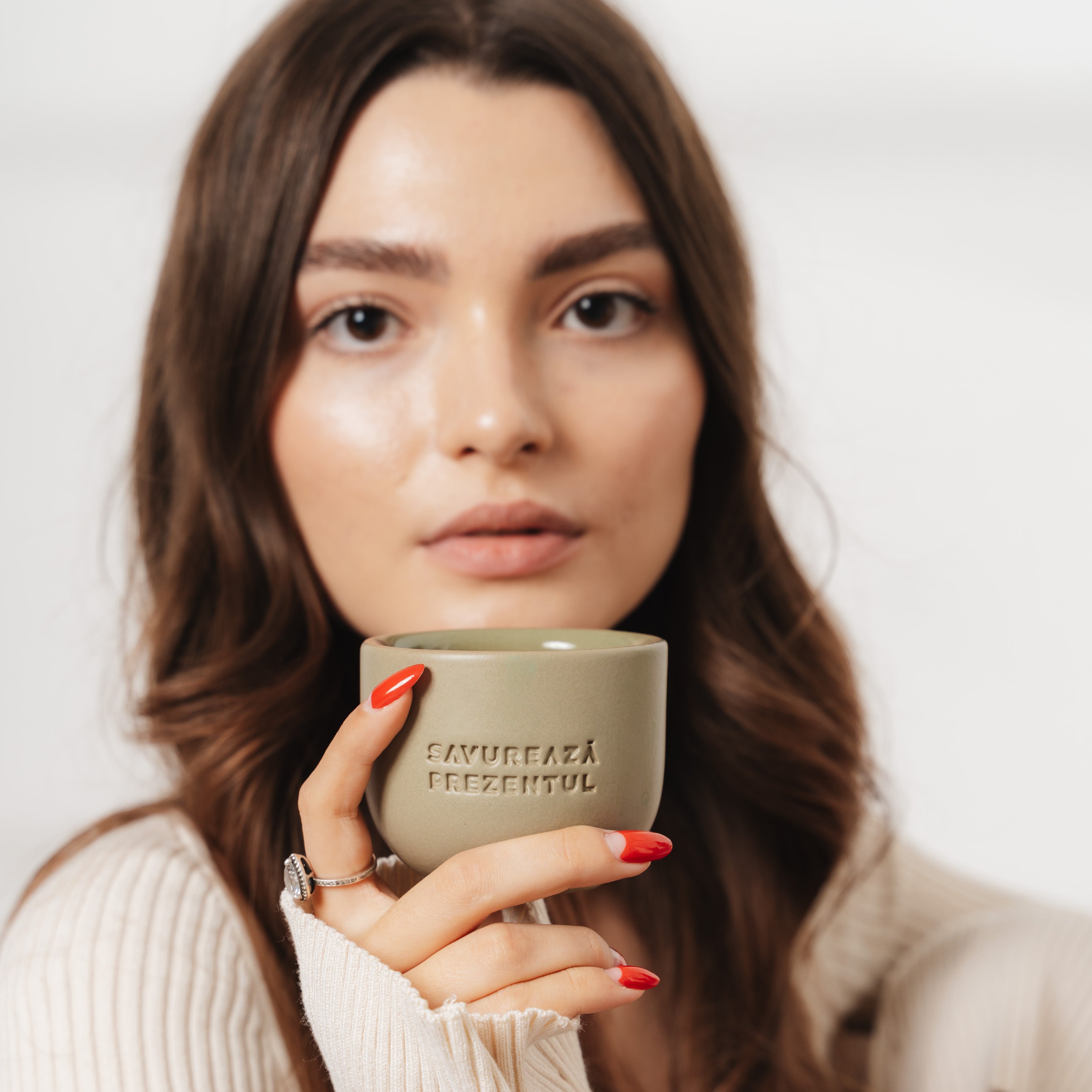 CEAȘCĂ PORȚELAN - SAVUREAZĂ PREZENTUL