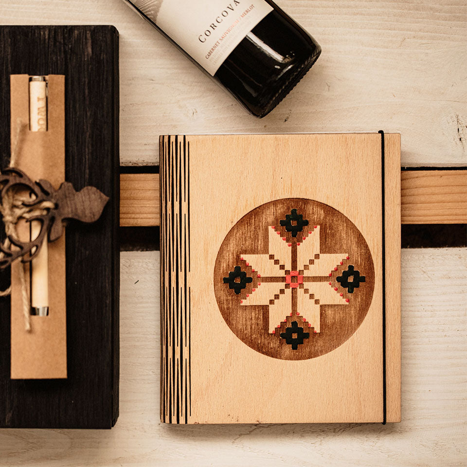 Pachet cadou tradițional sustenabil, Agenda, Pix, Semn, Vin