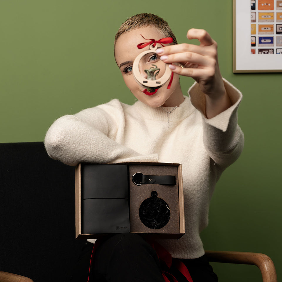 PACHETE AGENDE PLANTA NEGRU