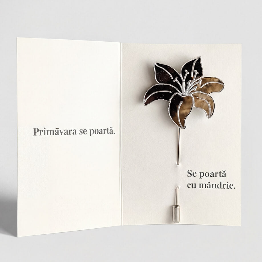 Martisor Brosa Floare Crin, Plexi Oglinda Recuperata